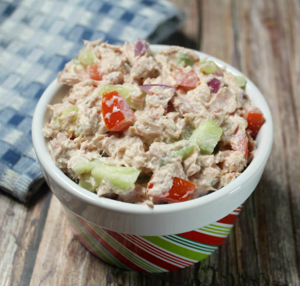 Creamy & Crunchy Tuna Cucumber Tomato Salad with Garden Freshness